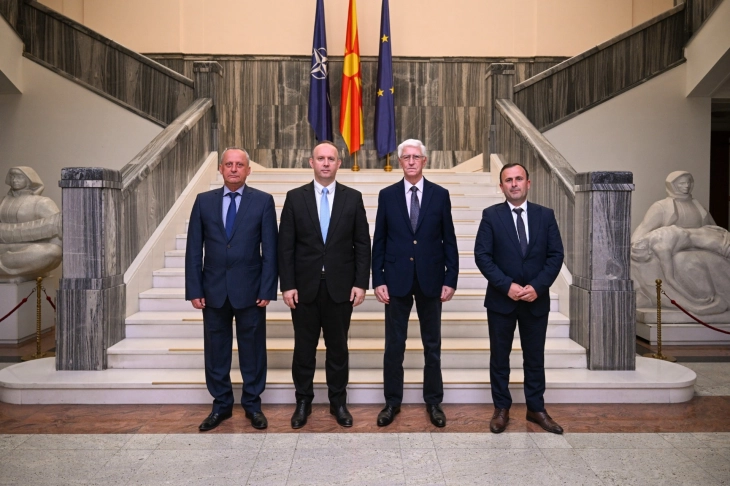 Средба на Гаши со поранешните претседатели на Собранието