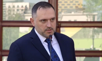 Албанија го отвора патот за производство на бродови и борбени беспилотни летала 