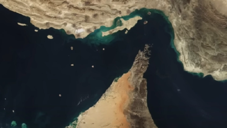 Иран предупреди дека ќе нападне американски воен брод во Ормуската Теснина