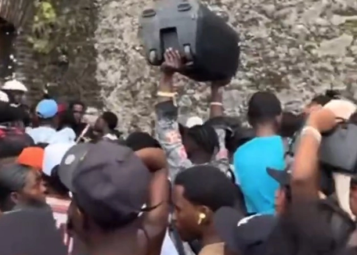 Најмалку 30 загинати во стампедо на туристичка атракција на Хаити