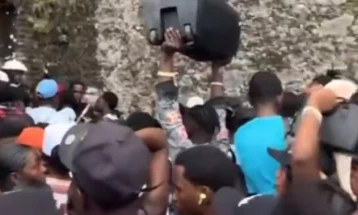 Најмалку 30 загинати во стампедо на туристичка атракција на Хаити