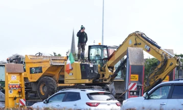 По масовните протести, Даблин ги намалува акцизите и го одложува еколошкиот данок