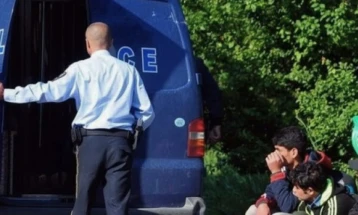 МВР: Лишен од слобода криумчар на мигранти во близина на ГП Долно Блаце, пронајдени четири лица од Индија