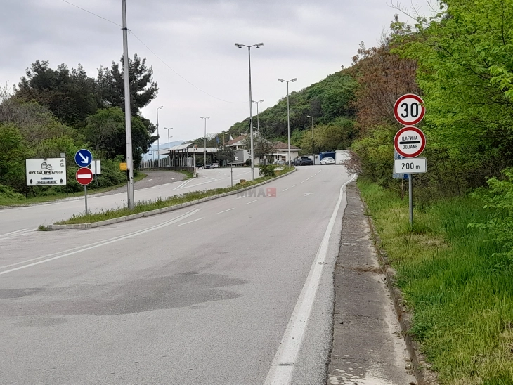 Поголемо чекање на граничниот премин “Дојран” од грчка страна поради враќање на македонските викенд туристи