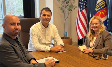 Градоначалникот Стојкоски и претставници на Амбасадата на САД разговараа за воспоставување Американско катче во Домот на културата