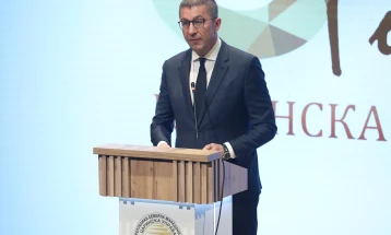 Мицкоски му ја честита победата на Маѓар, очекува поддршка во евроинтегративниот процес