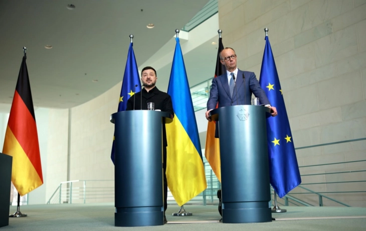 Мерц го поддржува враќањето на украинските бегалци, Зеленски ги нападна оние кои ја избегнуваат регрутацијата