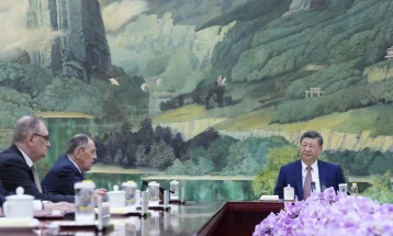 Лавров му рече на Шји Џинпинг дека односите меѓу Русија и Кина играат стабилизирачка улога во меѓународните односи