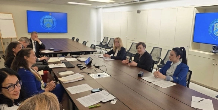 Dimitrieska-Koçoska takohet me përfaqësuesit e Thesarit të SHBA-së: Vazhdon bashkëpunimi në fushën e dixhitalizimit dhe modernizimit të financave publike