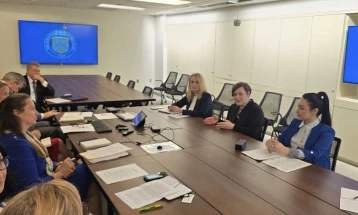 Dimitrieska-Koçoska takohet me përfaqësuesit e Thesarit të SHBA-së: Vazhdon bashkëpunimi në fushën e dixhitalizimit dhe modernizimit të financave publike