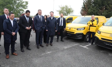 Куртиши: Новиот возен парк значително ќе ја подобри работата на „Македонска пошта“