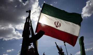 Иран: Ќе потопиме американски бродови ако САД ја преземат контролата врз Ормуската Теснина