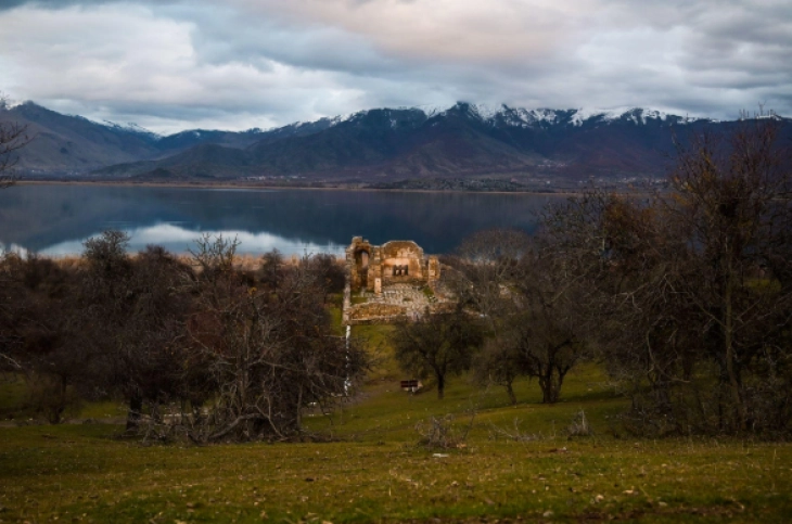 Отворен повик за учество на македонски, албански и грчки уметници на Меѓународниот културен фестивал во Преспа, Грција