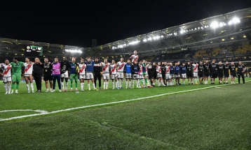 Strasbourg storm back to deny Mainz; Shakhtar, Palace and Rayo joy