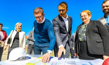 Average GDP up 3.5 percent six quarters running: PM