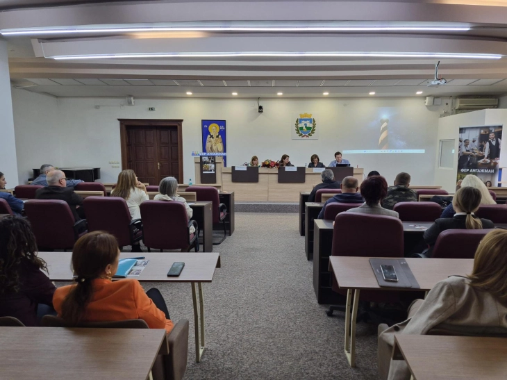 Законот за работно ангажирање лица презентиран пред бизнис-заедницата во Охрид