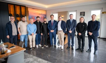 Средба на вицепремиерот Беким Сали со претставници од успешни компании од нашата дијаспора во Леверкузен