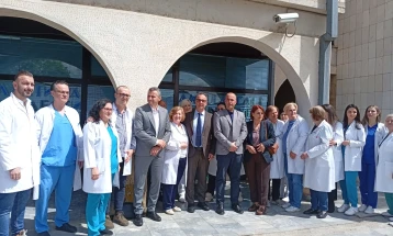 Алиу во Дебар: Со законски измени ќе може да работат пензионирани здравствени работници до 70- годишна возраст