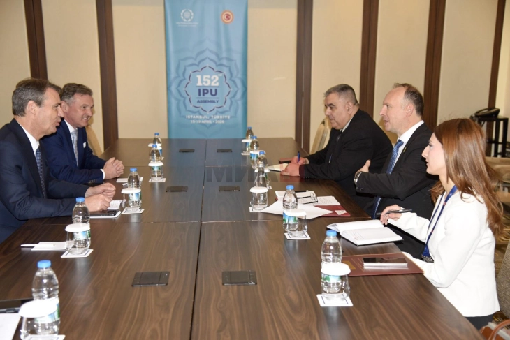 Gashi u takua me kryetarin e Senatit të Belgjikës, Blondel dhe me nënkryetarin e parë të Radës Supreme të Ukrainës, Kornijenko