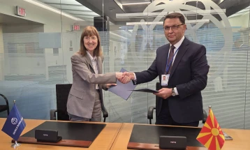 Guvernatori Sllaveski dhe Basani nga Banka botërore nënshkruan marrëveshje për mbështetje ekspertësh për vendosjen e instant pagesave në vend