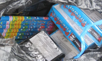 Të paktën 25 persona kanë vdekur në shpërthimin e një fabrike për fishekzjarre në Indi