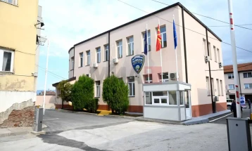 Контрола во центарот на Куманово: затекнати 17 малолетници во доцните часови