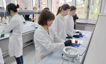 Fakulteti Teknologjik-metalurgjik pranë UCM-së në Shkup me laborator i ri për kimi organike