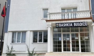 Полицијата заплени документи во Општина Булќиза во рамки на истрага за издавање фалсификувани документи за бугарско потекло