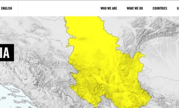 Извештај на АИ за Србија: Демонстрантите, новинарите и организациите на граѓанското општество соочени со заплашување, малтретирање и нелегален надзор од страна на властите