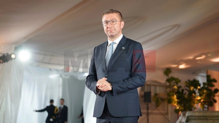 Mickoski me një delegacion qeveritar në një vizitë zyrtare politike dhe ekonomike në Austri