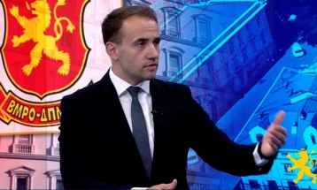 Стојаноски: Поднесовме Предлог закон за измена и дополнувње на Законот за пратеници, само оние кои имаат македонско државјанство и никакво друго ќе можат да бидат пратеници