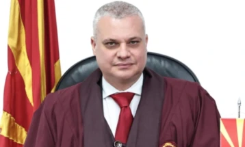 Собранието ја констатираше оставката на уставниот судија Гоце Наумовски