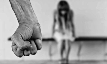 Британец призна дека повеќе од 20 години ја дрогирал и силувал сопругата