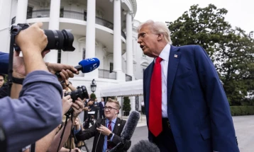 Трамп: Русија со години ги напаѓа сојузниците на Украина